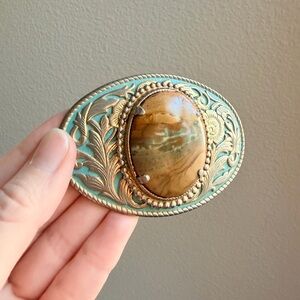Vintage Western Oval Belt Buckle with Stone